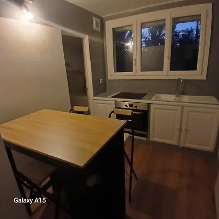 Zenmeublermontfavet Apartment Avignon